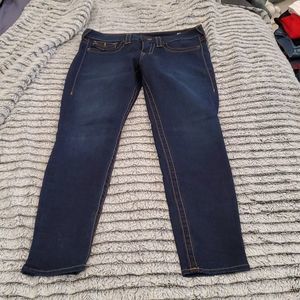 Dark wash True Religion Originals skinny jeans size 32.